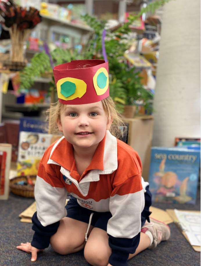 Student in the Travers Morphett Junior Library at Fahan School