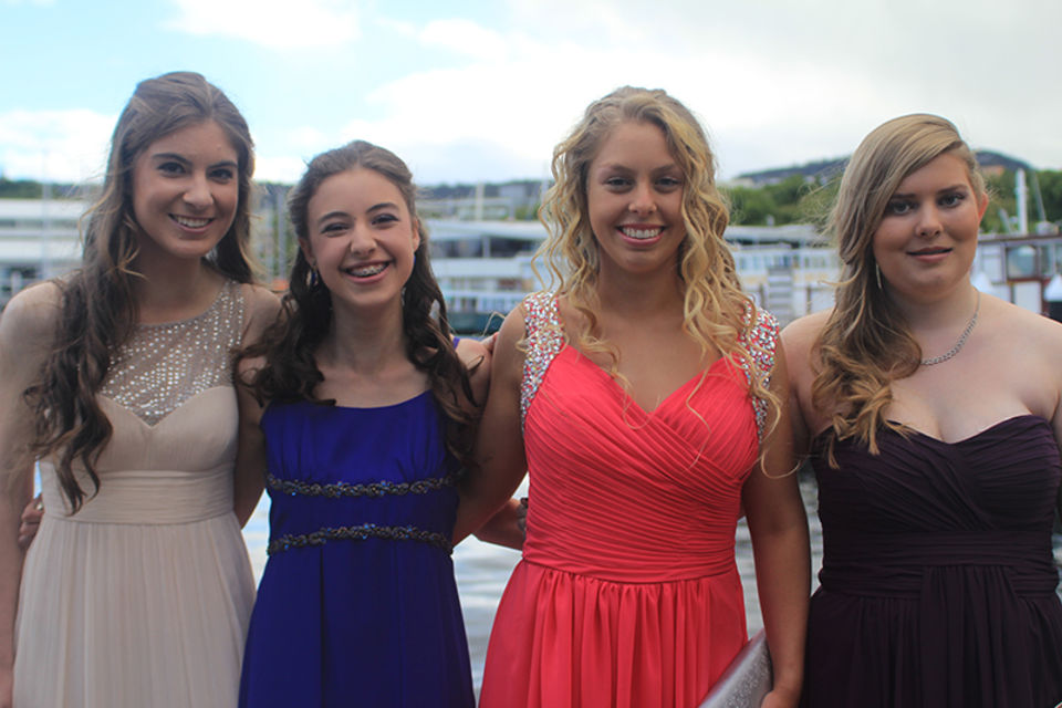 what do parents wear to year 12 formal