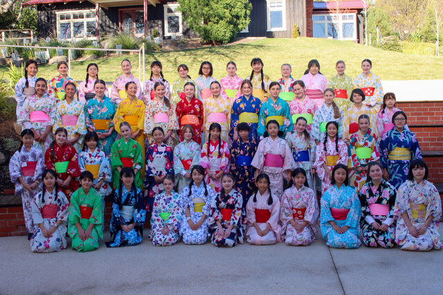 Year 6 Students Welcome Visitors from Tokyo Jogakkan Primary School